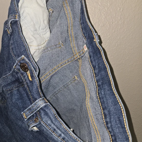 Levis Classic Jean Shorts Size 32 - Picture 14 of 16